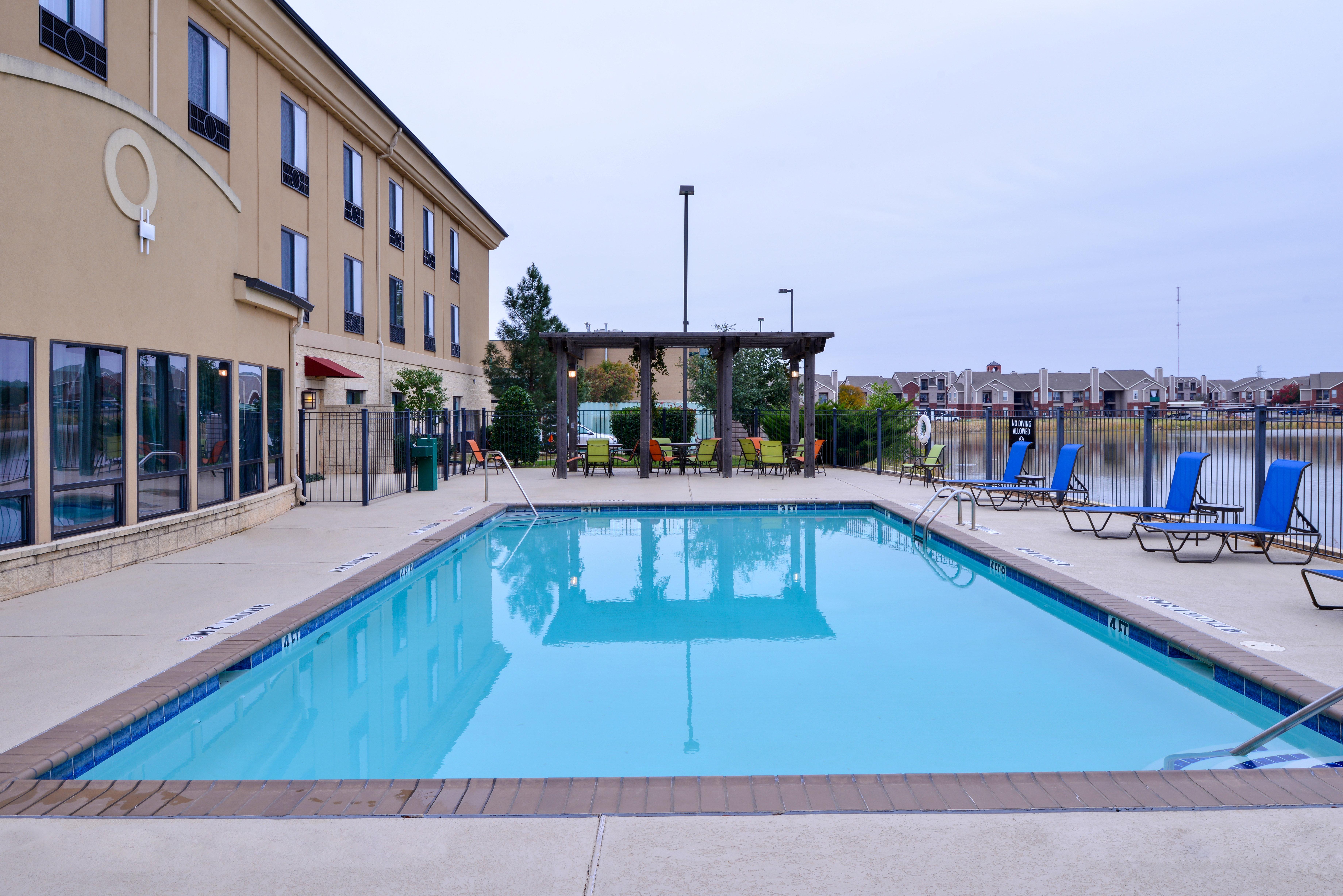 Holiday Inn Express Hotel & Suites Wichita Falls, An Ihg Hotel Εξωτερικό φωτογραφία