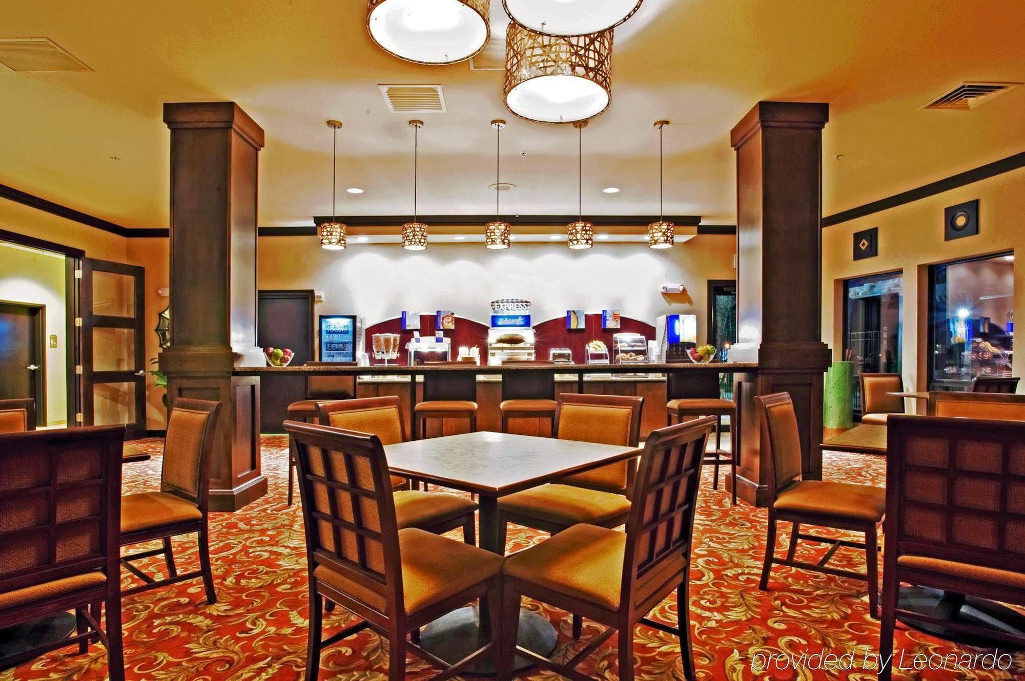 Holiday Inn Express Hotel & Suites Wichita Falls, An Ihg Hotel Εξωτερικό φωτογραφία