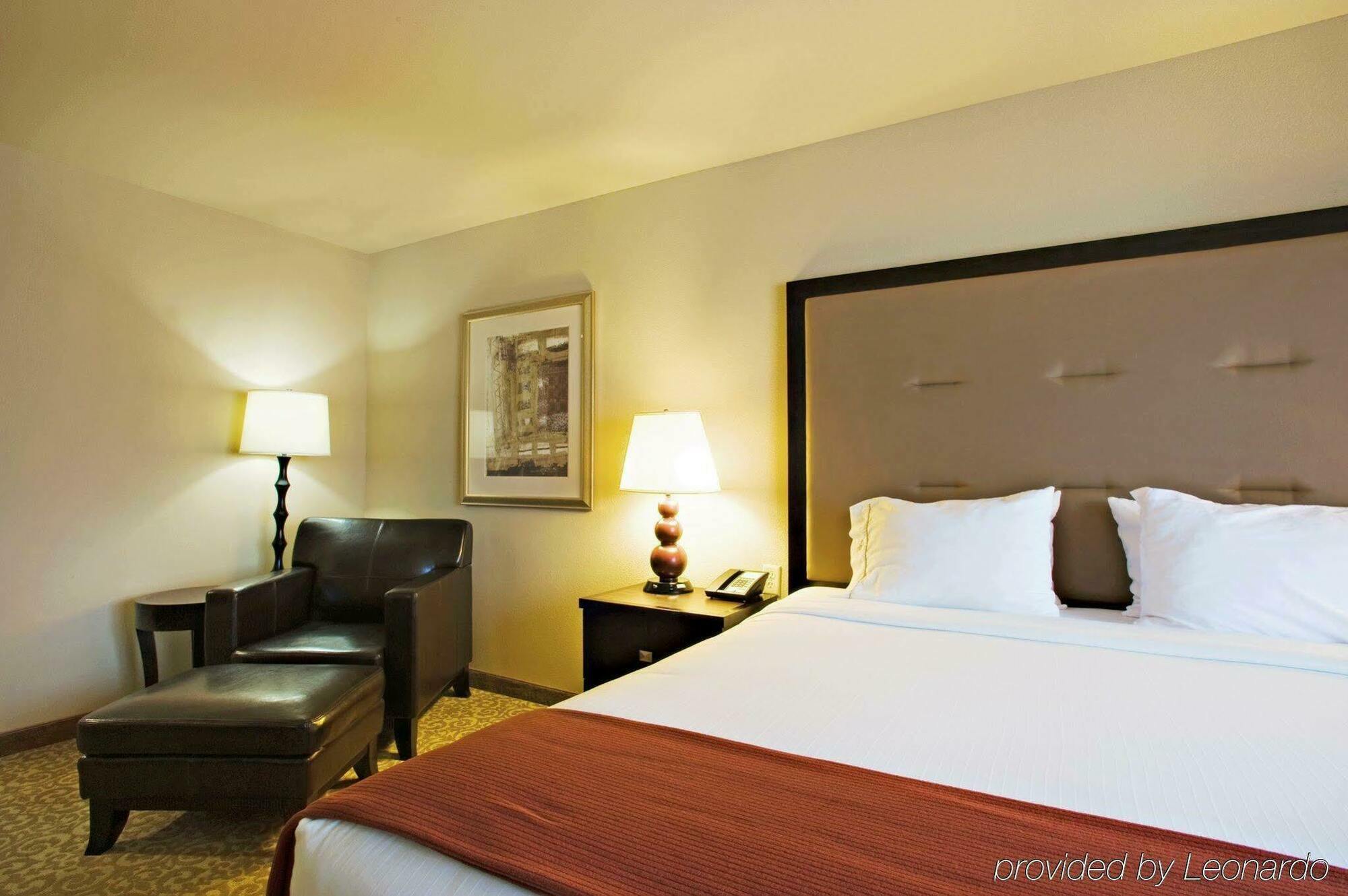 Holiday Inn Express Hotel & Suites Wichita Falls, An Ihg Hotel Εξωτερικό φωτογραφία